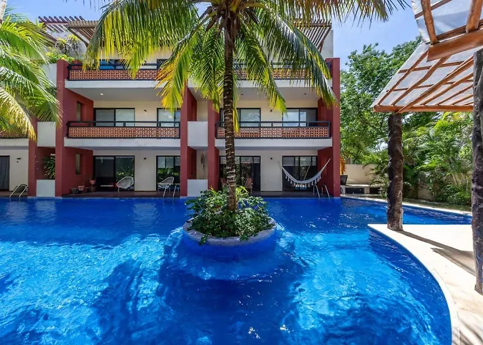 Spacious 2br With Pool And Private Balcony *